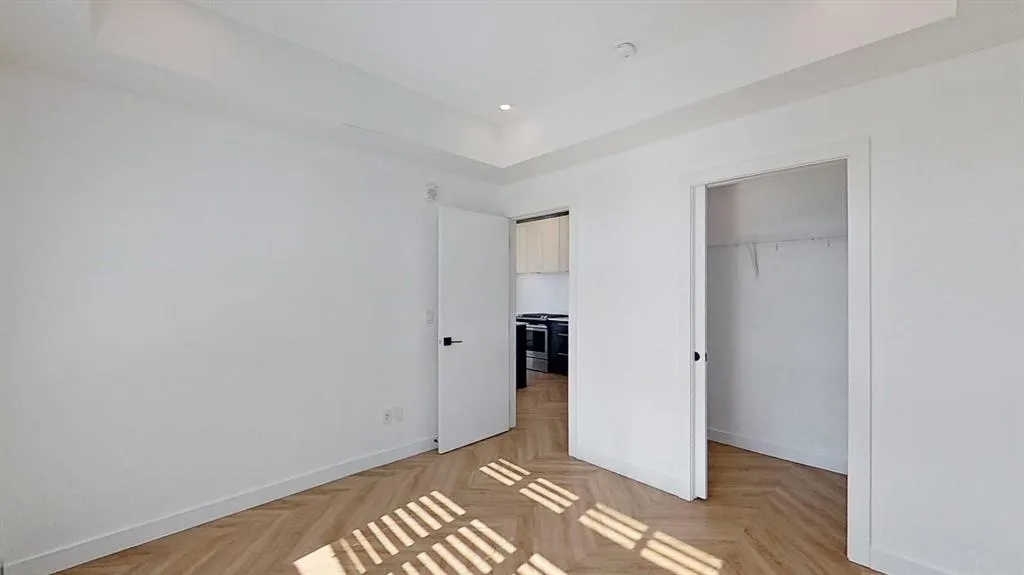 4275 Norford Avenue NW, #405