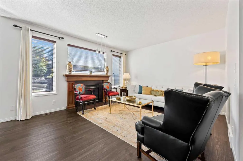 83 Aspen Stone Terrace SW