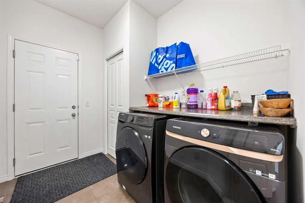 83 Aspen Stone Terrace SW
