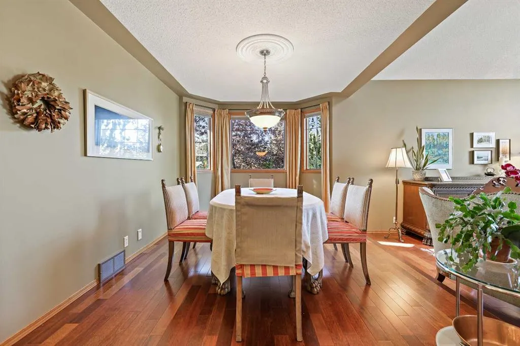 323 Mt Cascade Place SE