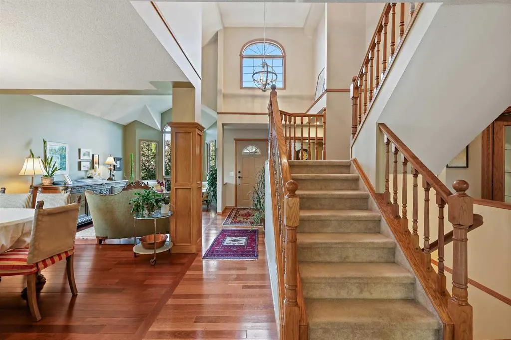 323 Mt Cascade Place SE