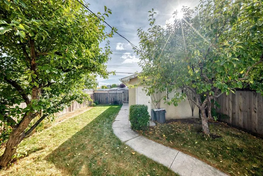 42 Pennsburg Way SE