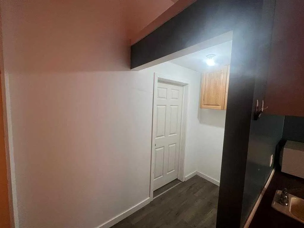 120A 3 Avenue E