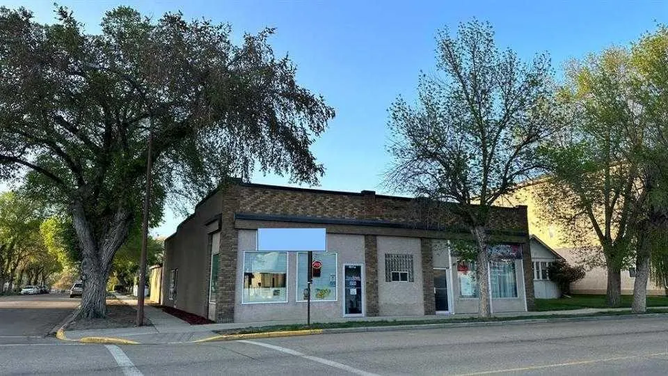 120A 3 Avenue E