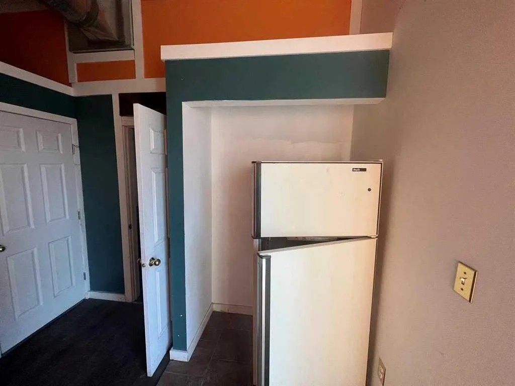 120A 3 Avenue E
