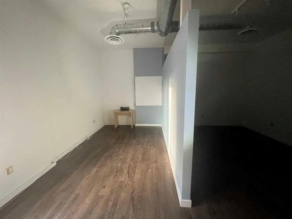 120A 3 Avenue E