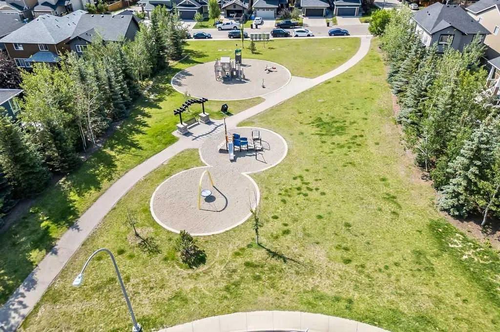 73 Evanspark Way NW