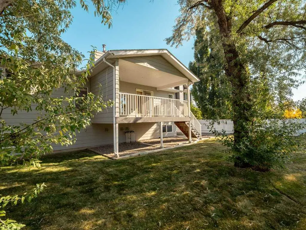 148 Mt Blakiston Bay W