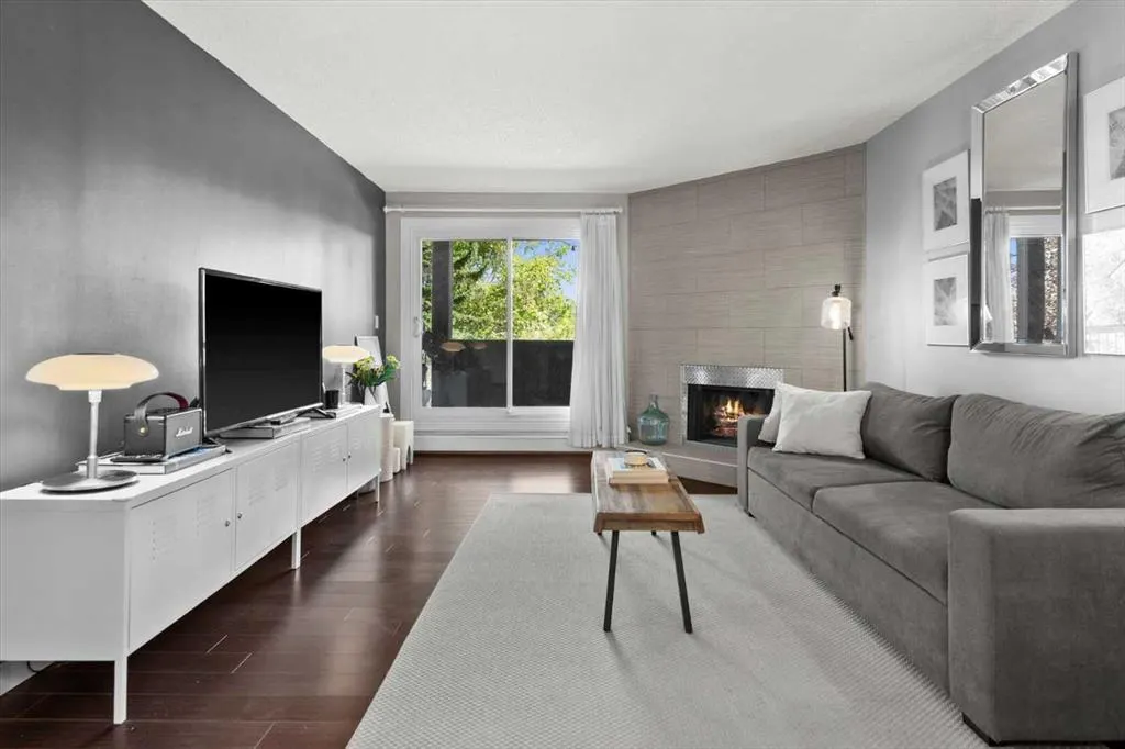 1001 68 Avenue SW, #205