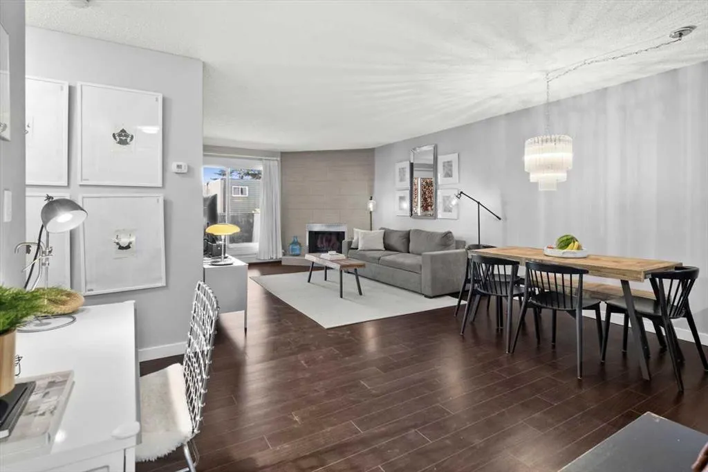 1001 68 Avenue SW, #205