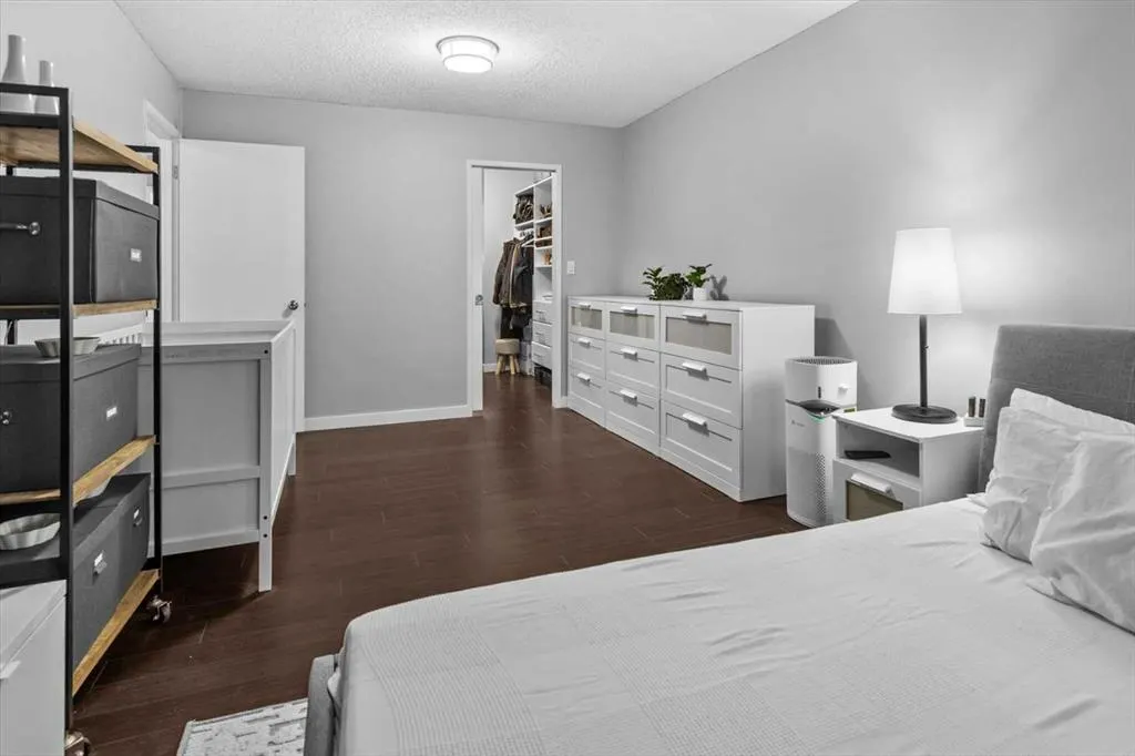 1001 68 Avenue SW, #205