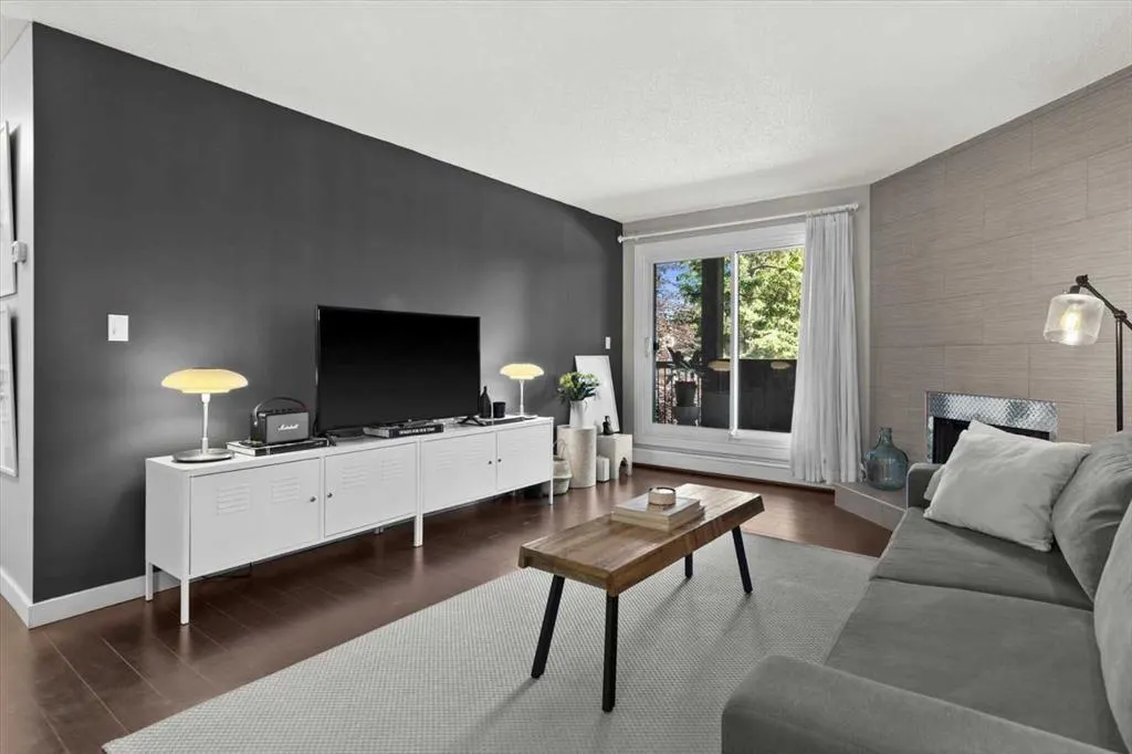 1001 68 Avenue SW, #205