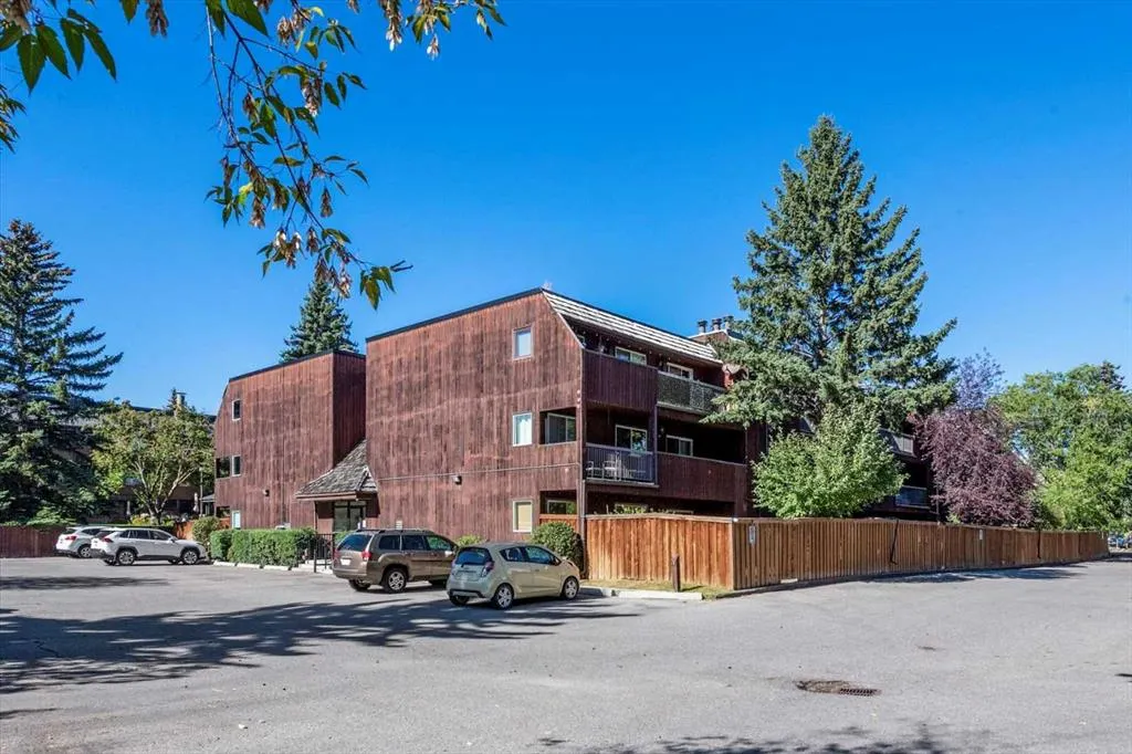 1001 68 Avenue SW, #205