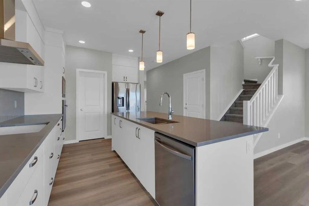 69 Silver Spruce Road SW