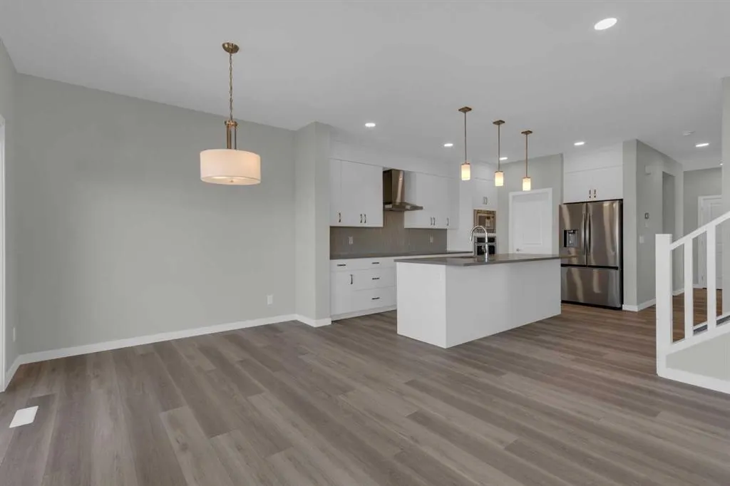 69 Silver Spruce Road SW
