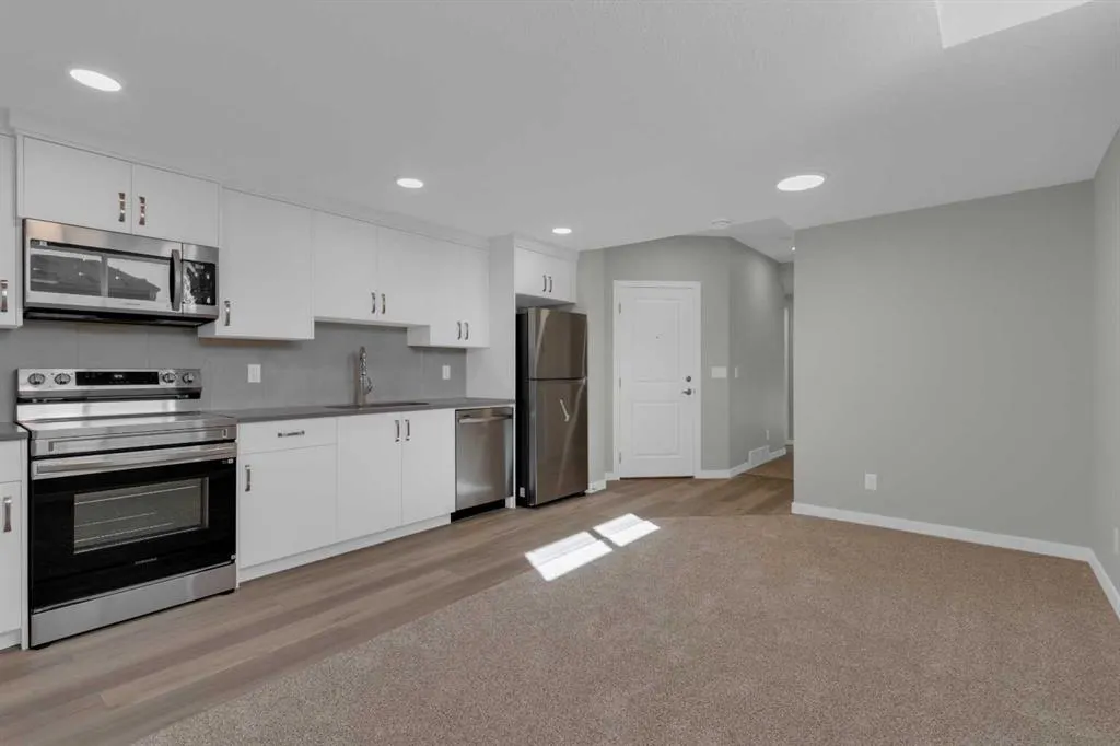 69 Silver Spruce Road SW