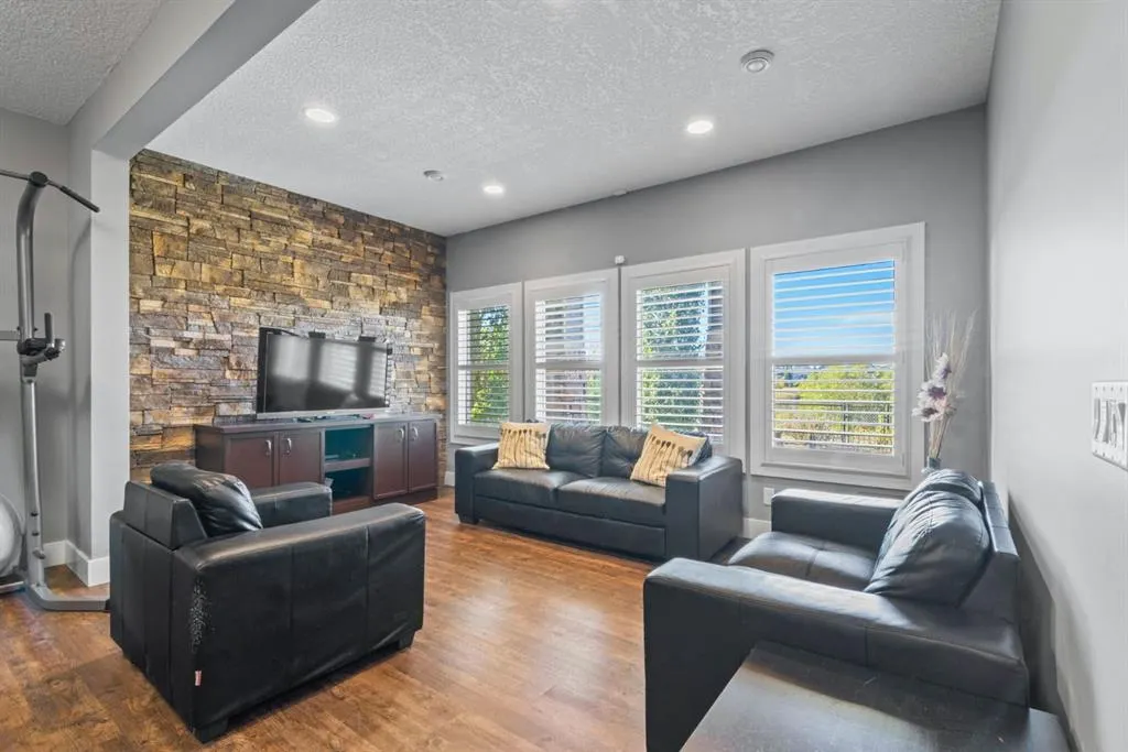 67 Marquis Crescent SE