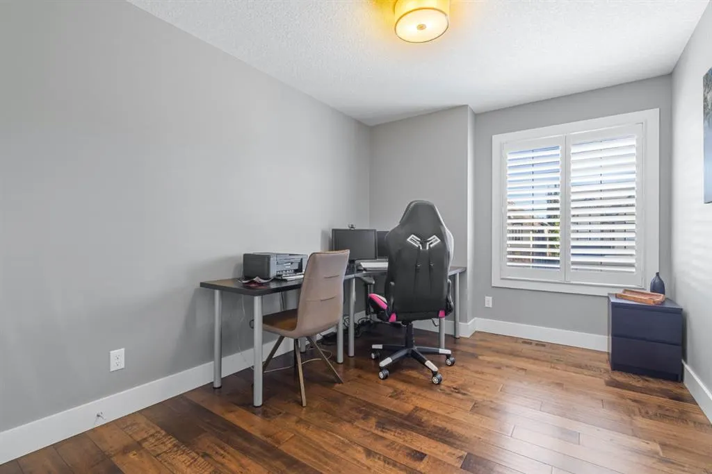 67 Marquis Crescent SE