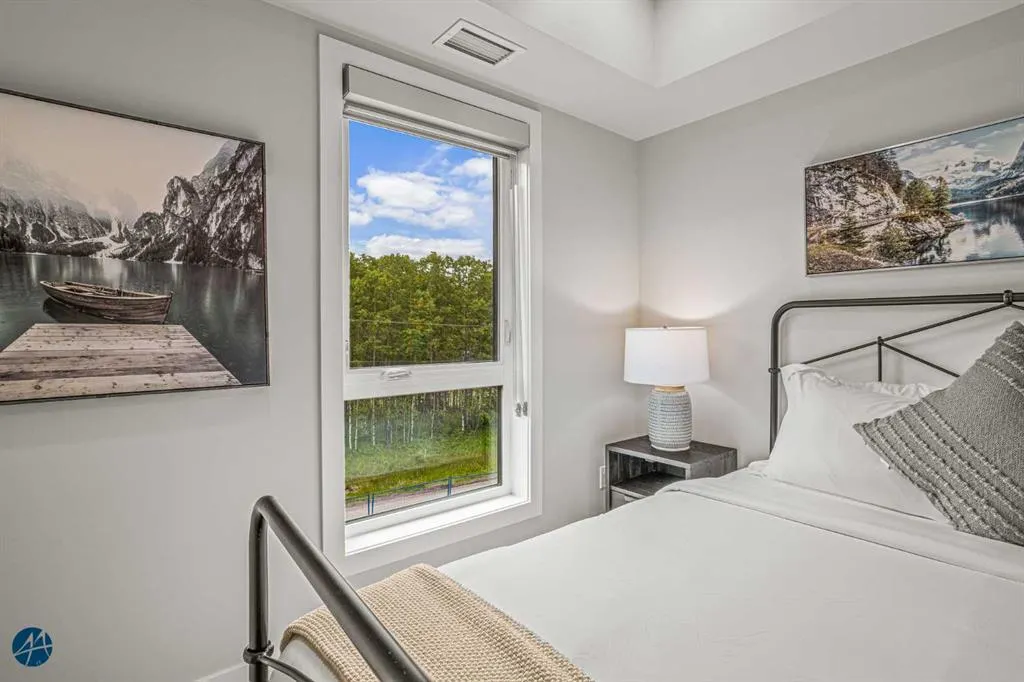 200 2 Avenue, #1217