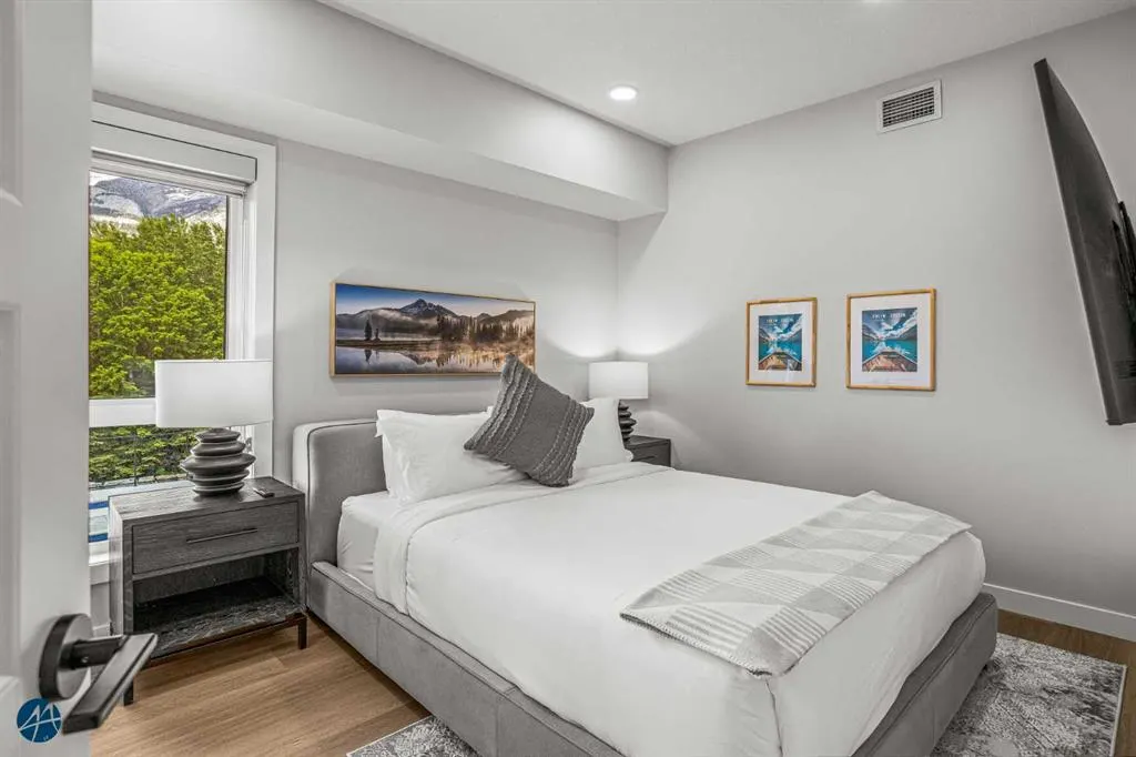 200 2 Avenue, #1217