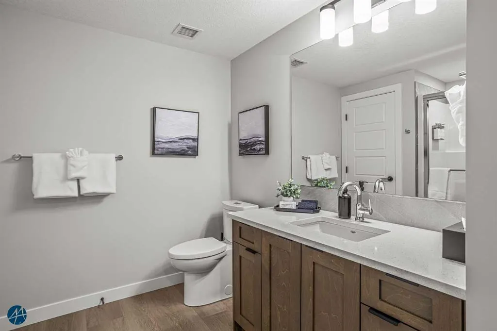 200 2 Avenue, #1217
