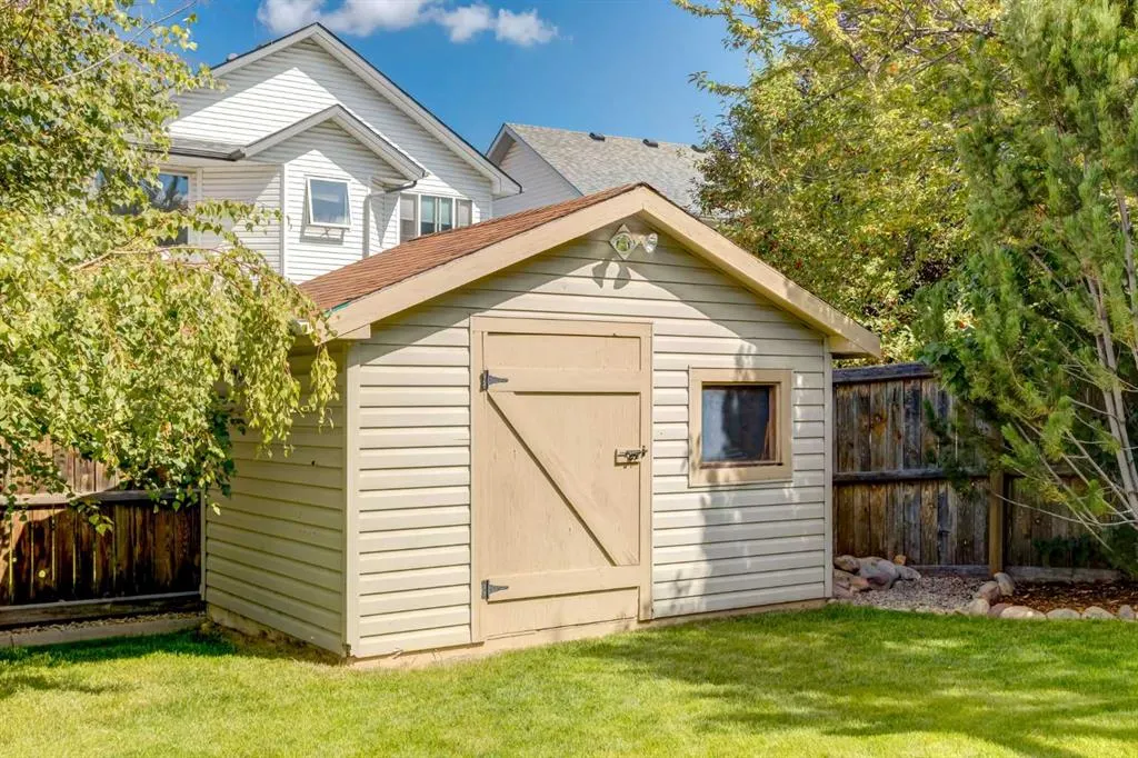 16 Hidden Valley Gardens NW