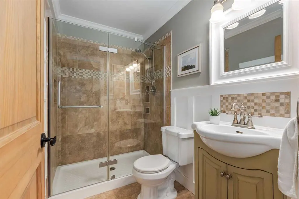 16 Hidden Valley Gardens NW