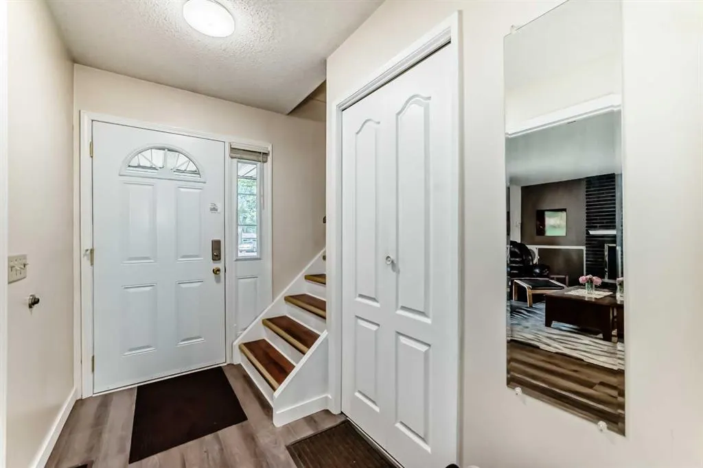 15 Whitewood Bay NE