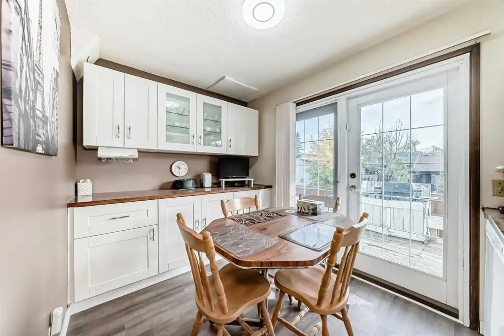 15 Whitewood Bay NE