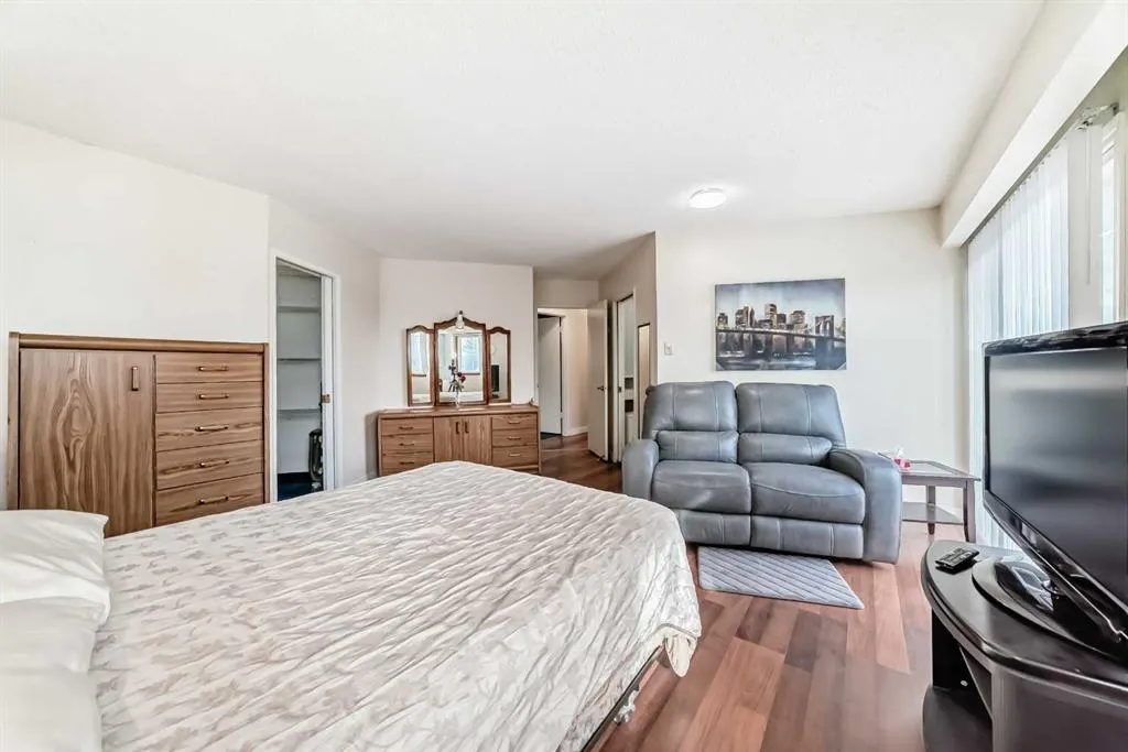 15 Whitewood Bay NE