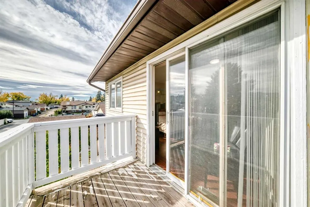 15 Whitewood Bay NE