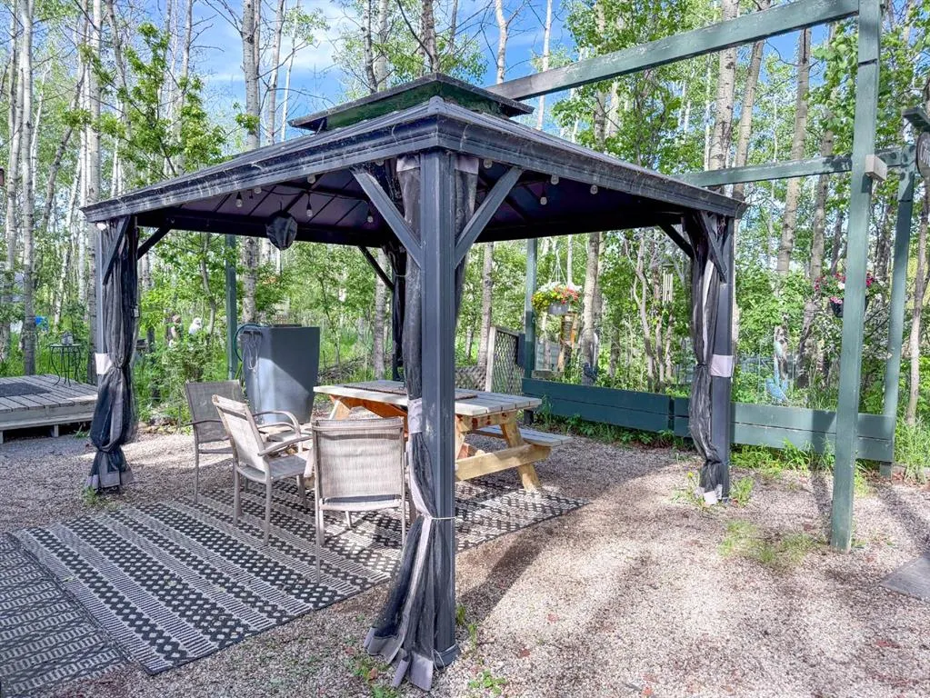 276 Pine Cove