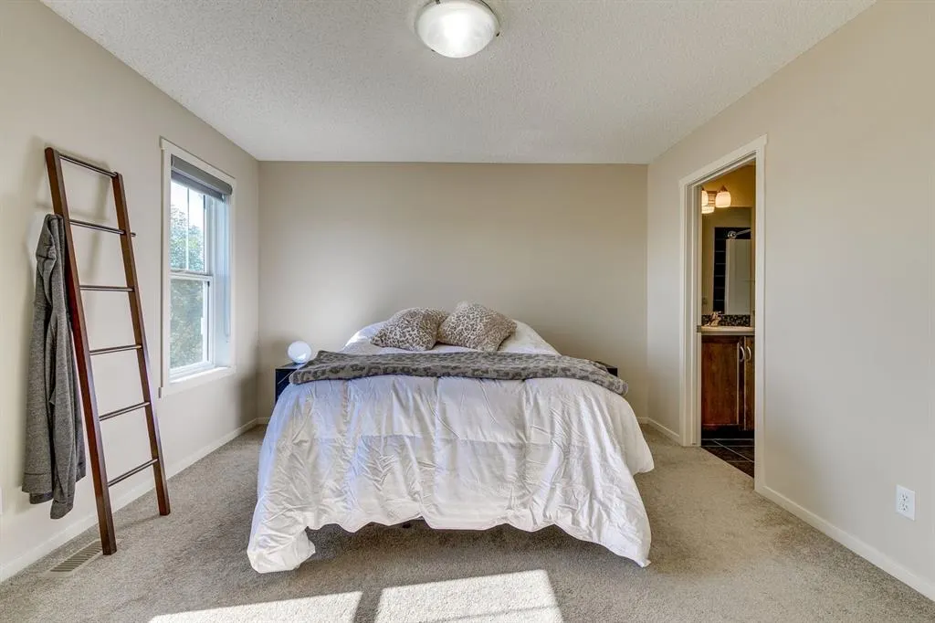 156 Wentworth Square SW