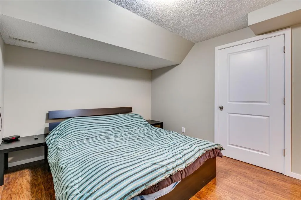 156 Wentworth Square SW