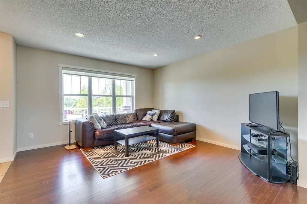 156 Wentworth Square SW