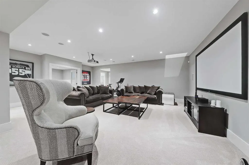 2 Granville Crescent SW