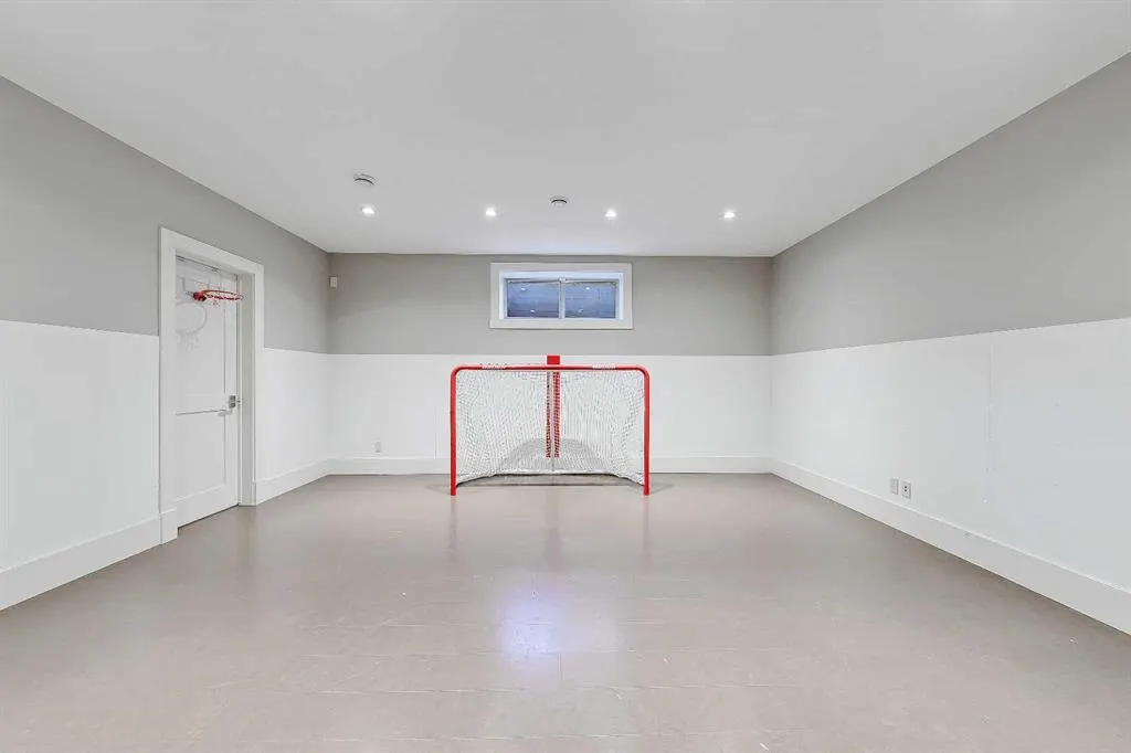 2 Granville Crescent SW