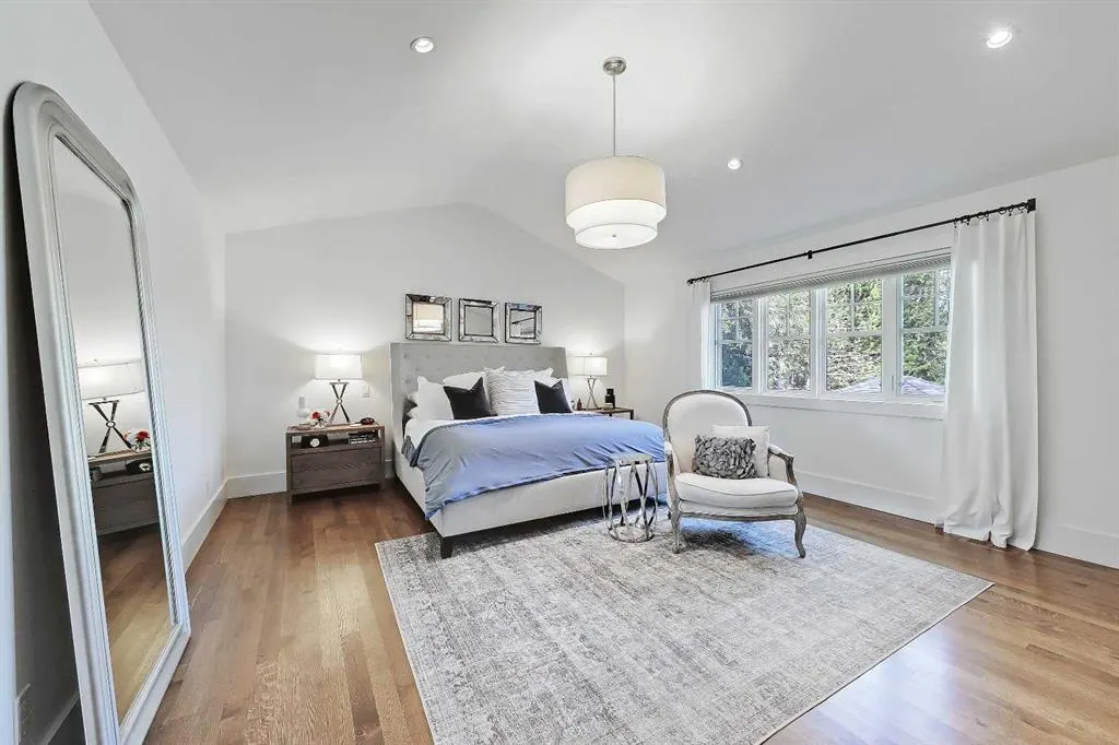 2 Granville Crescent SW