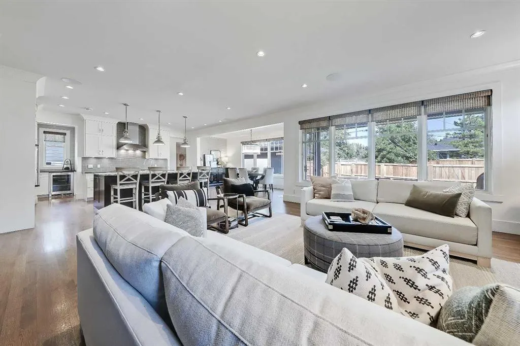 2 Granville Crescent SW