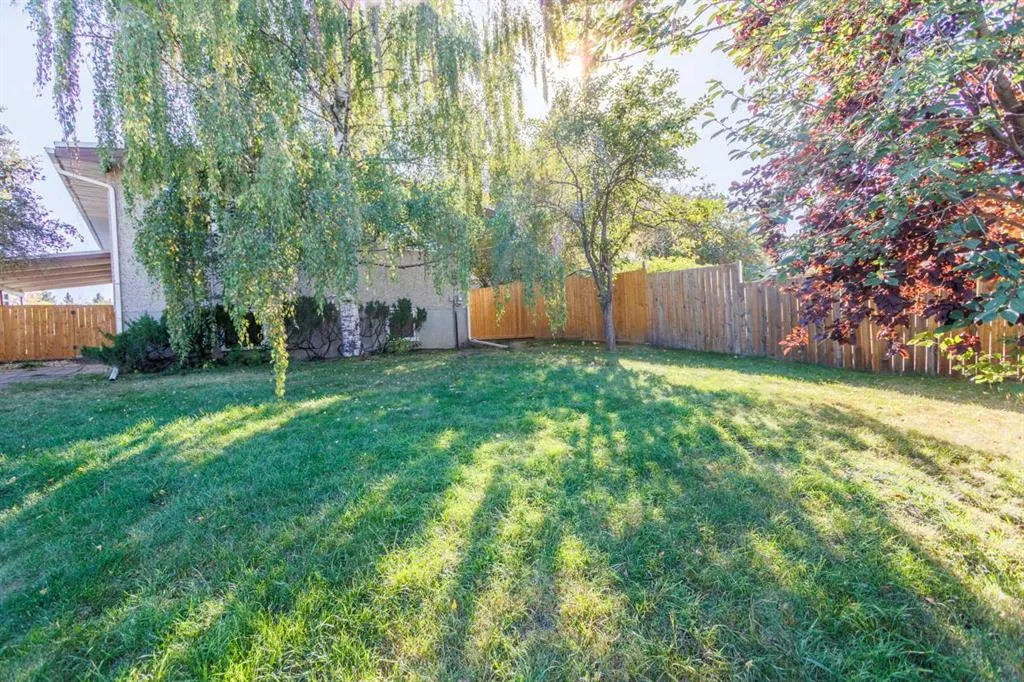 83 Brazeau Crescent SW