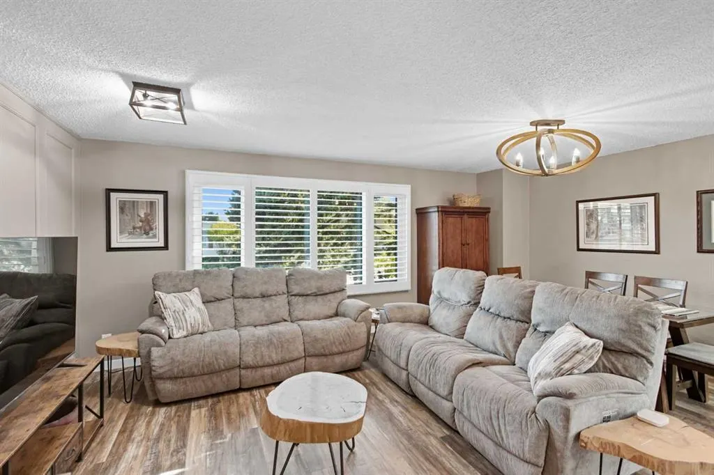 83 Brazeau Crescent SW