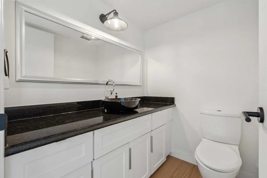 4 Coach Ridge Close SW
