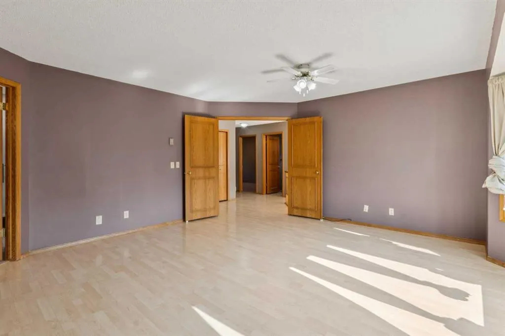 156 Edgevalley Circle NW