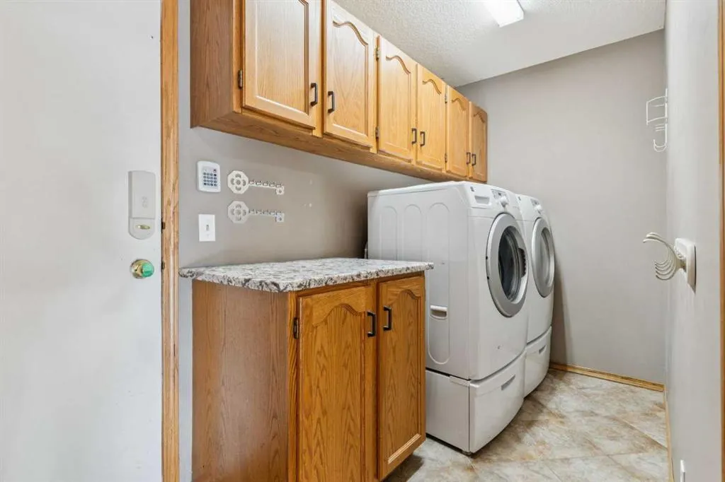 156 Edgevalley Circle NW