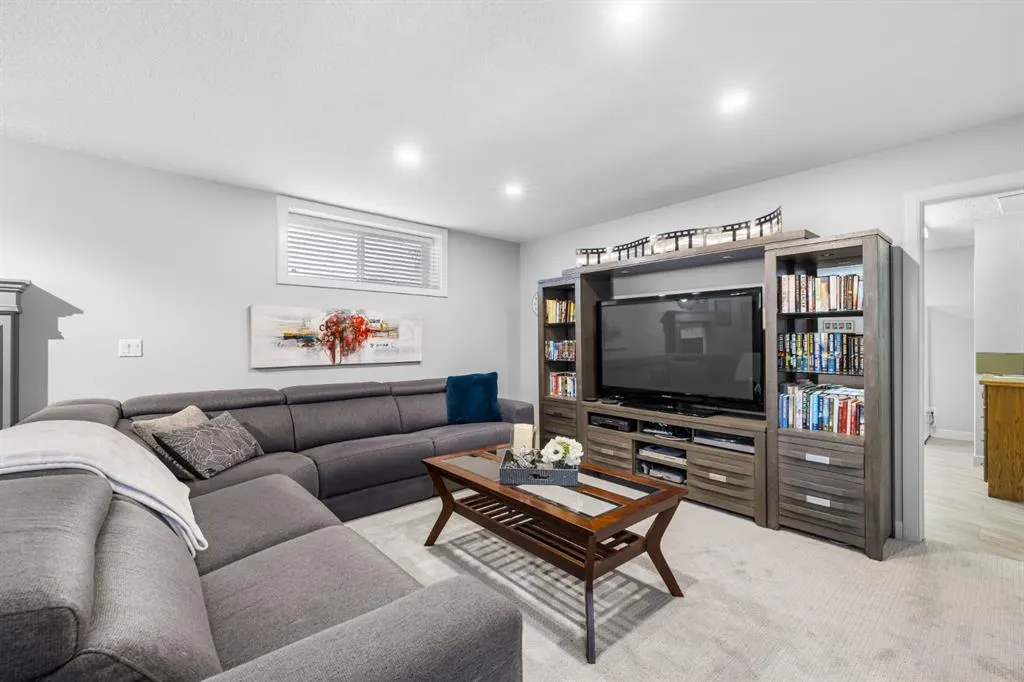 44 Harvest Park Road NE