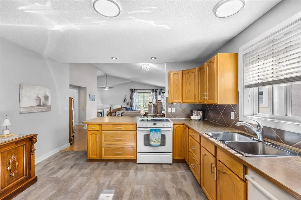 44 Harvest Park Road NE