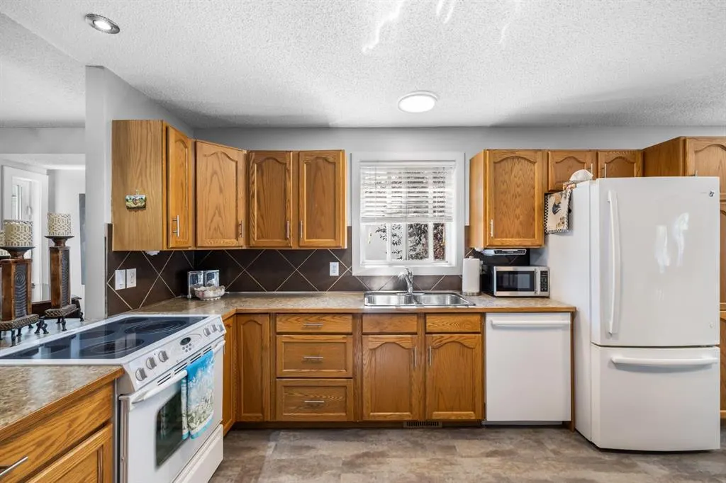 44 Harvest Park Road NE