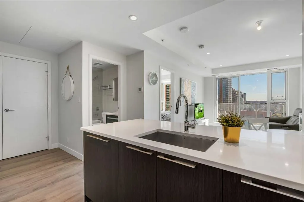 930 16 Avenue SW, #1004