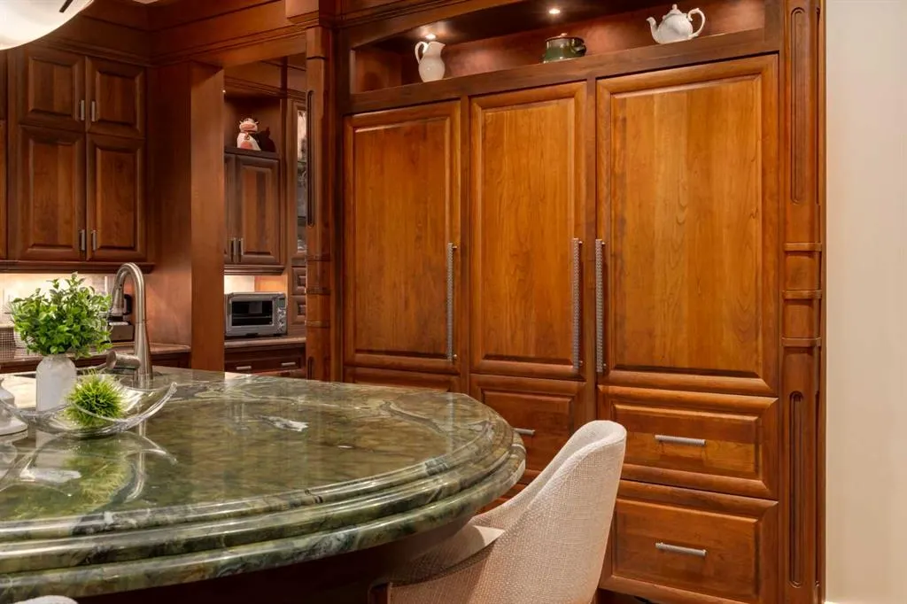 4 Aspen Ridge Bay SW