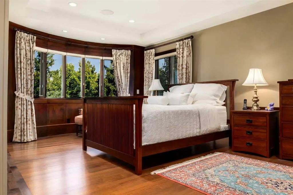 4 Aspen Ridge Bay SW